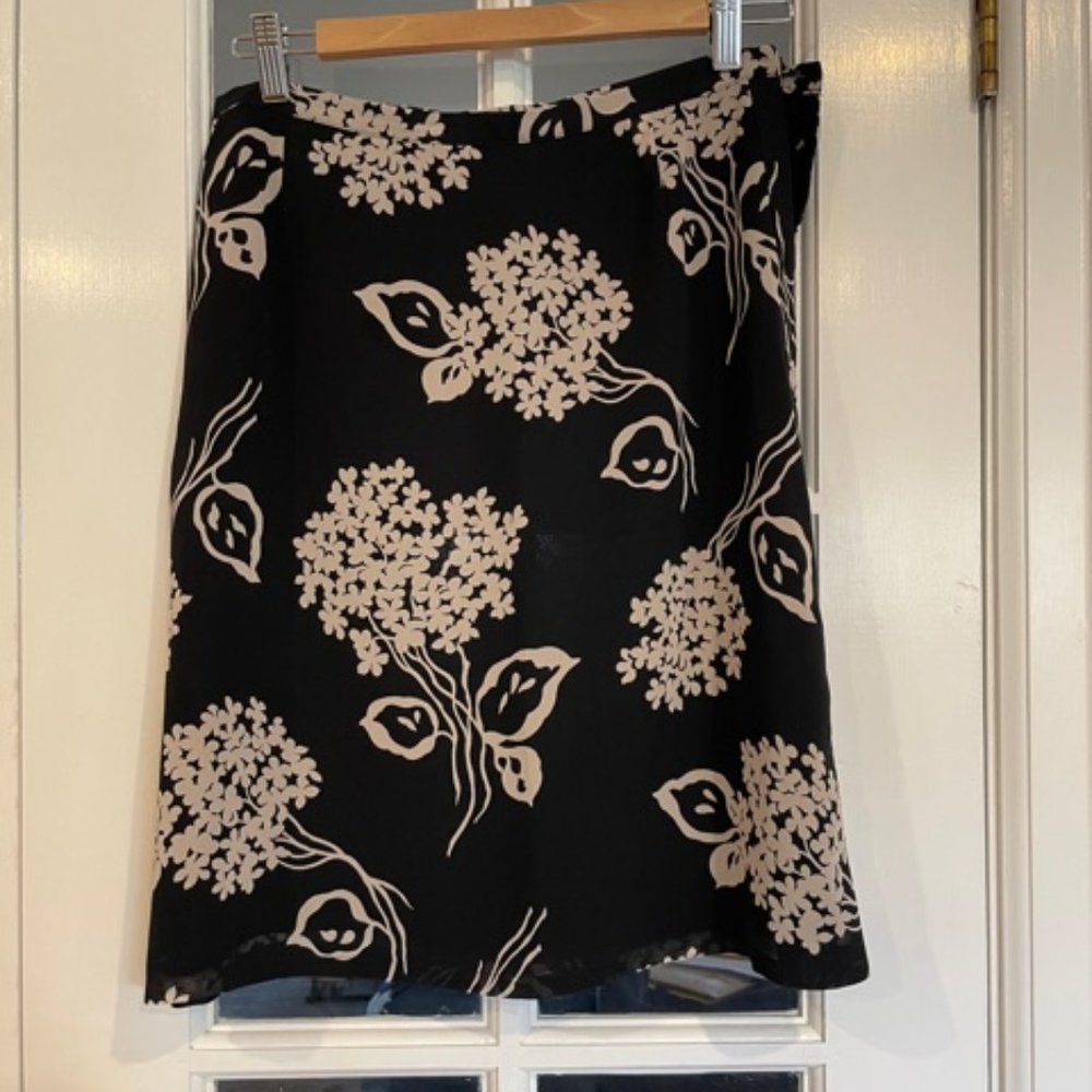 Banana Republic floral print skirt, size 12